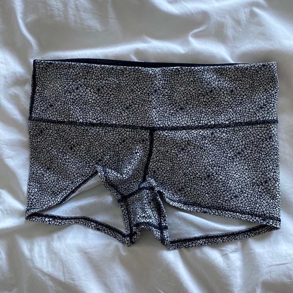 Lululemon yoga shorts
